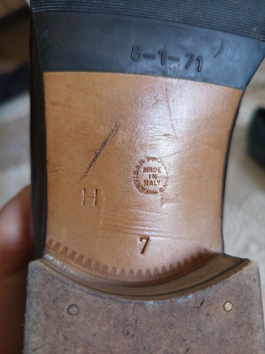 Продаю. Итальянские туфли .