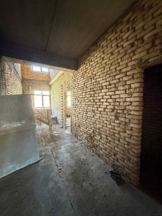 Новостройка , 6/6/7, 273м2 коробка кафе Bon, метро Ойбек !!