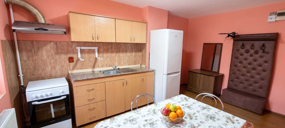 Apartament cu 2 camere de inchiriat - langa Scoala Nr.3