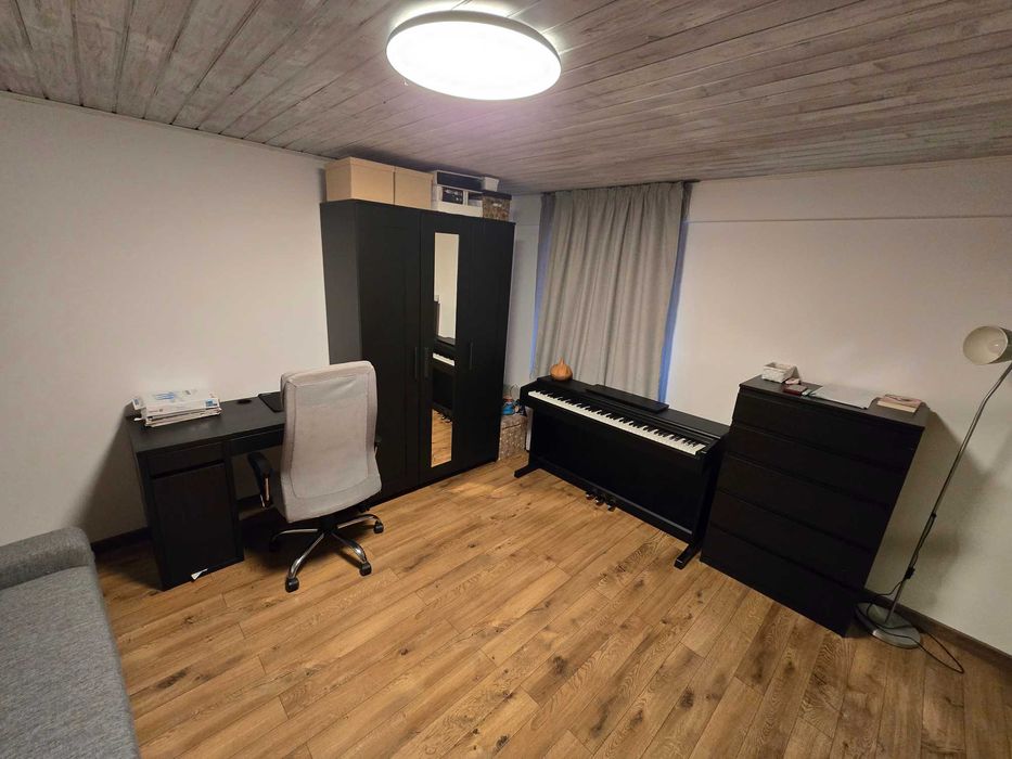 Apartament 3 camere, 70 mp utili si 30 mp pod amenajat,central Schei