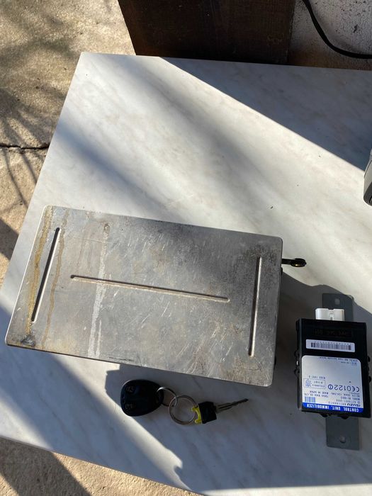 Продавам компютър ,имобилайзер,ключ за Исузу Трупер,2002 г,дизел.