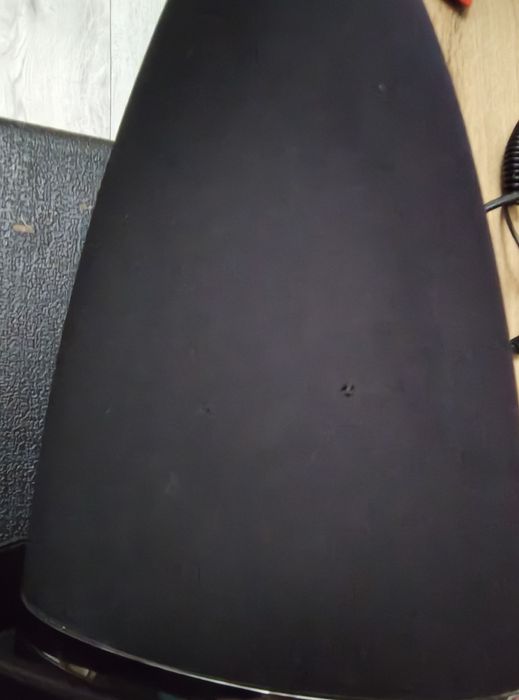 Bowers & Wilkins Zeppelin Air – Lightning