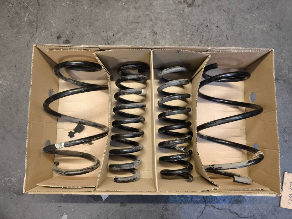 Продавам пружини за bmw  f30 340xi