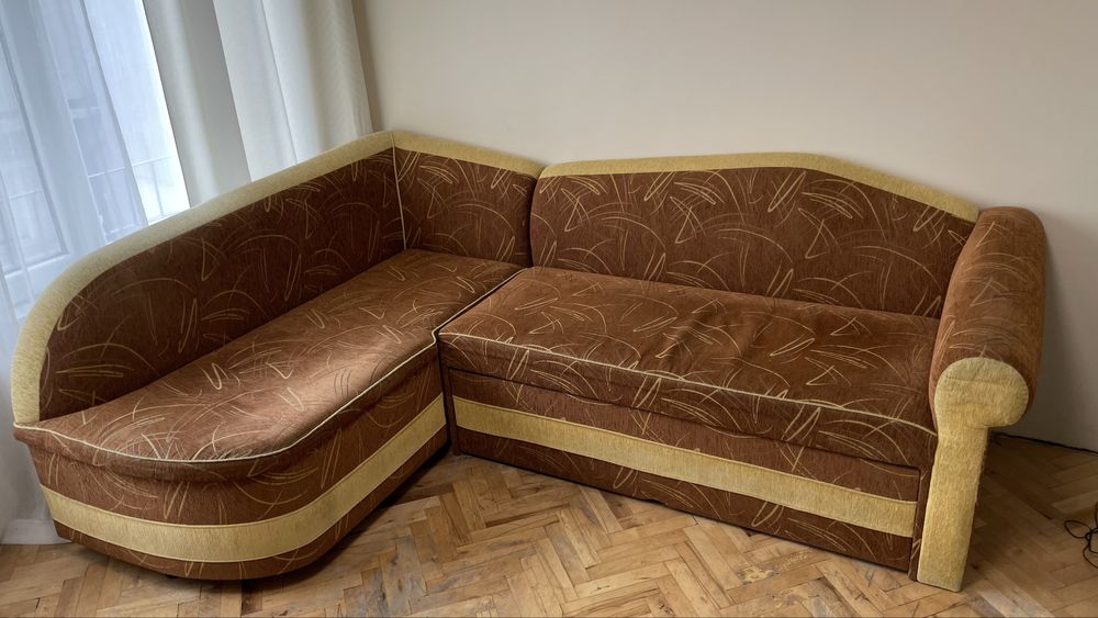 Ъглов диван с легло и ракла