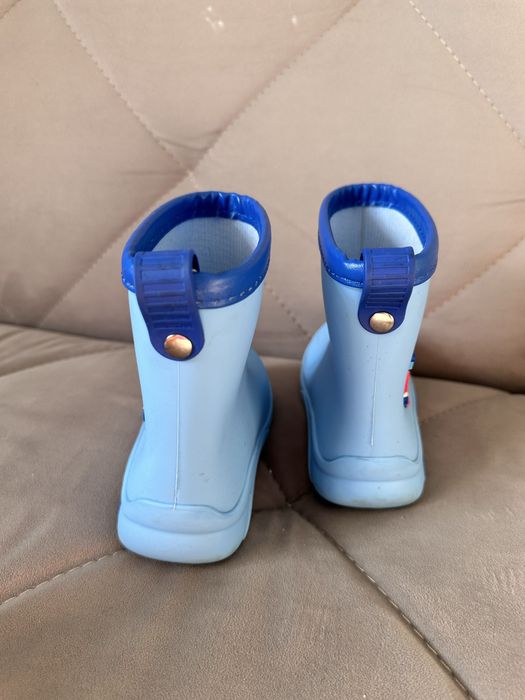 Продаются детские резиновые сапожки
