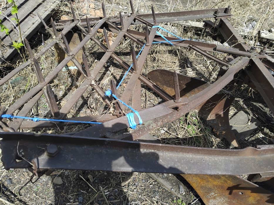 Продам плуг 2х корпусной