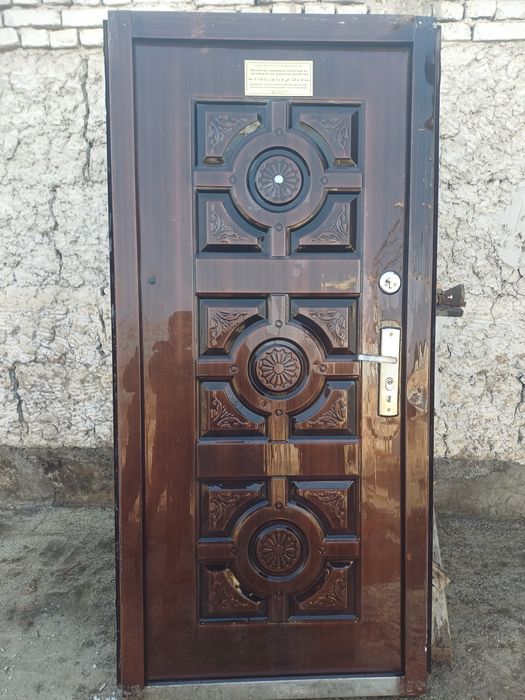 Дом учун темир ешик