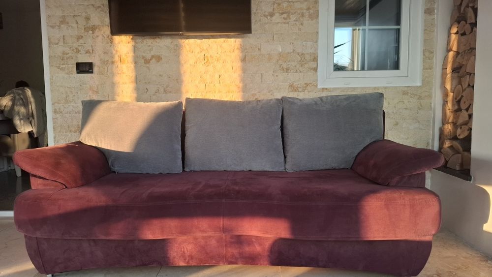 Set 2 canapele extensibile 3 locuri, cu ladă și perne – stare foarte bună