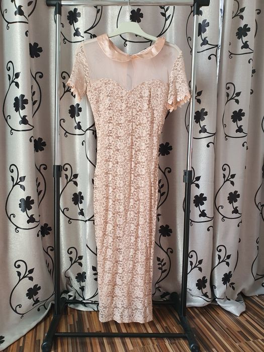 Vând rochita ocazie