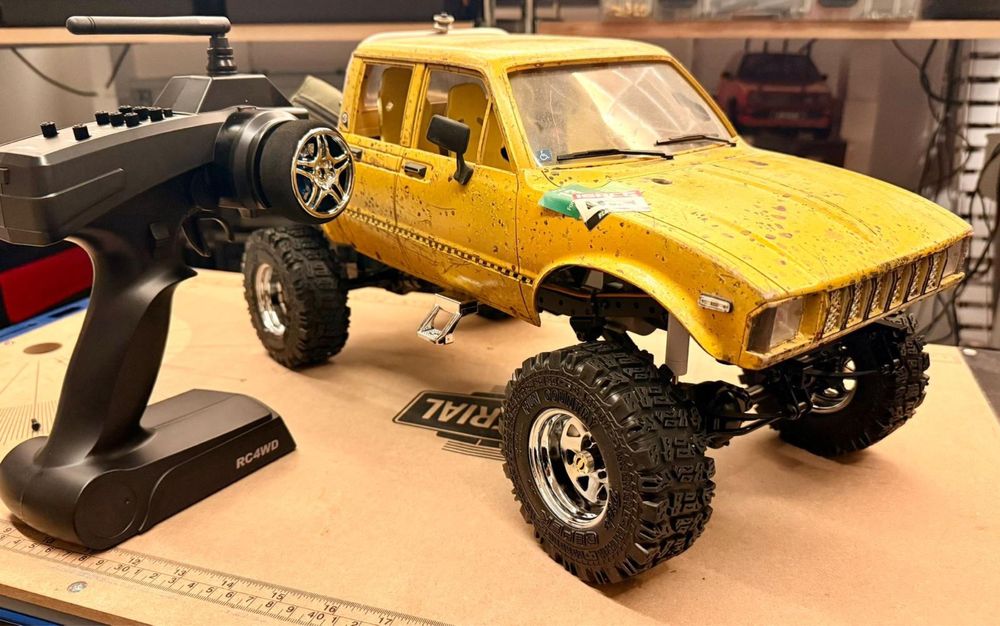 Totota Hilux 1979 / Automodel  radiocomandat