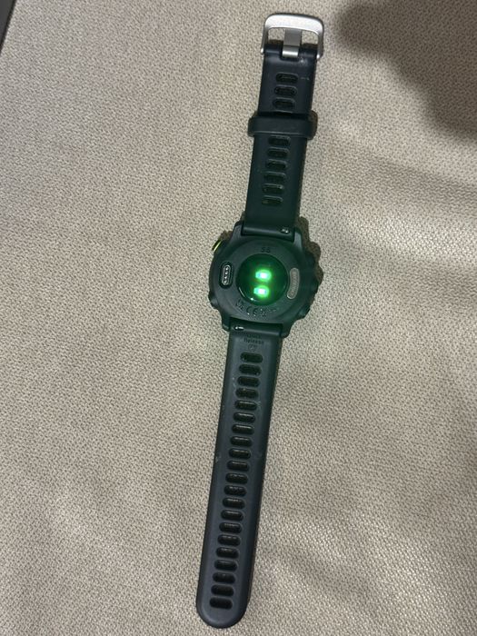 Garmin Forerruner 55 42mm. Чисто Нов!