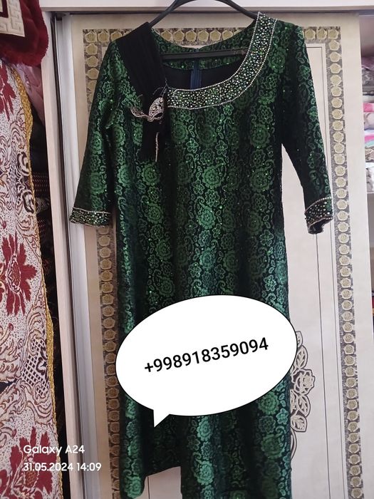 Продаётся женский платье