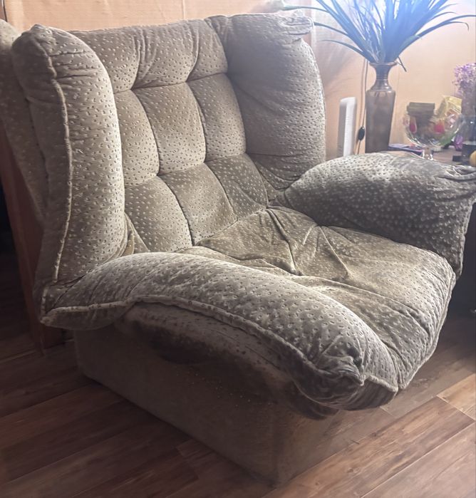 Кресло в гостинную