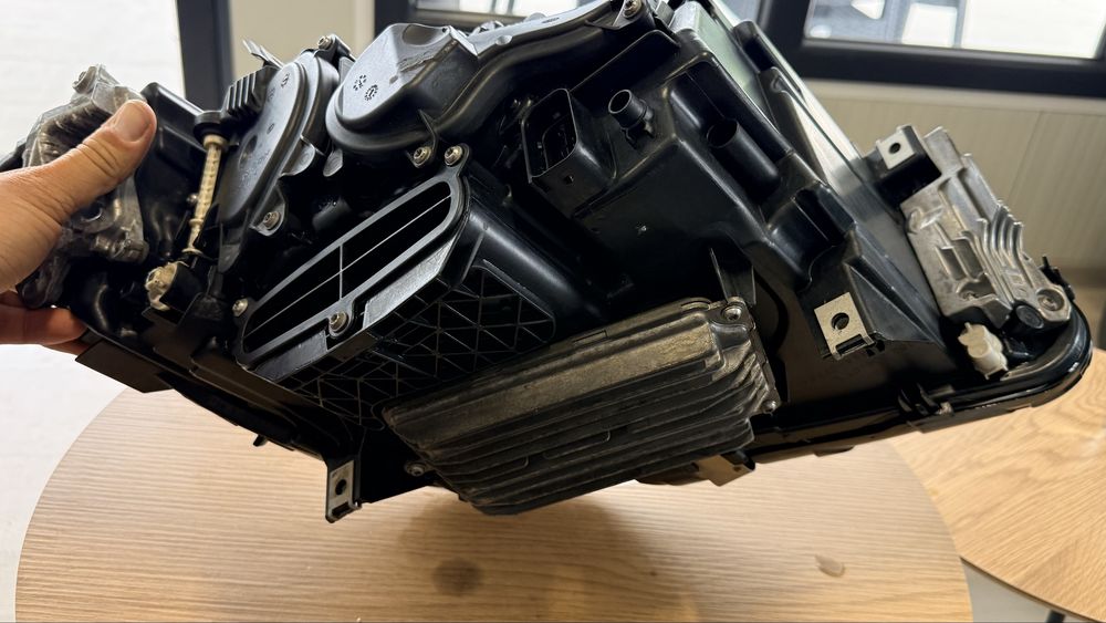 BMW F10 F11 LCI Фар Adaptive LED