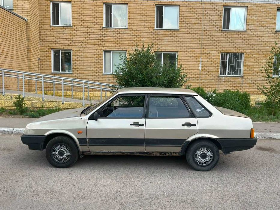 Продам автомобиль ваз 21099