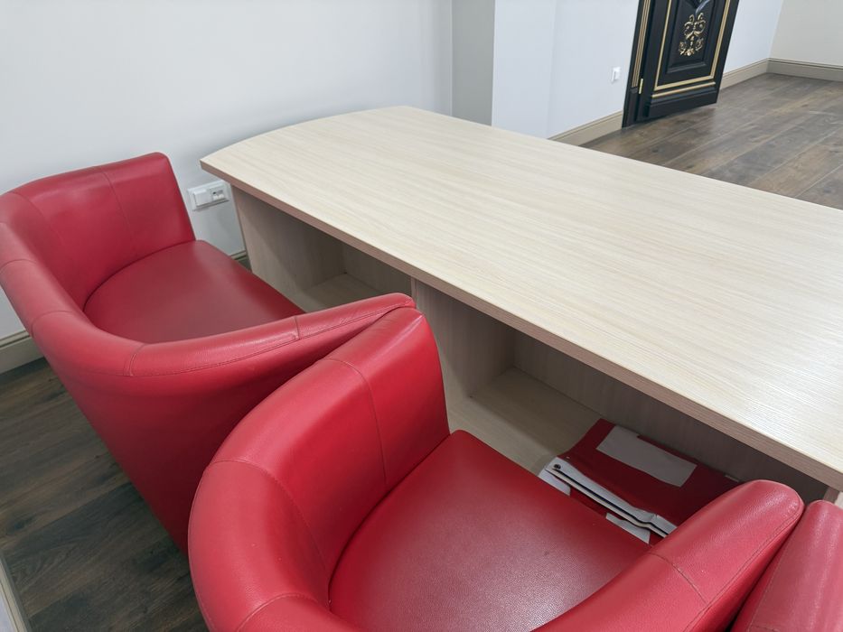 Продам кресла вместе со столом