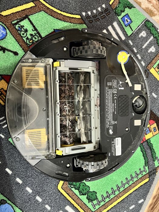 Robot de aspirare inteligent iRobot Roomba 785 Navigare iAdapt HEPA