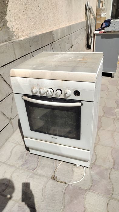 Газплита продам, в белом цвете.