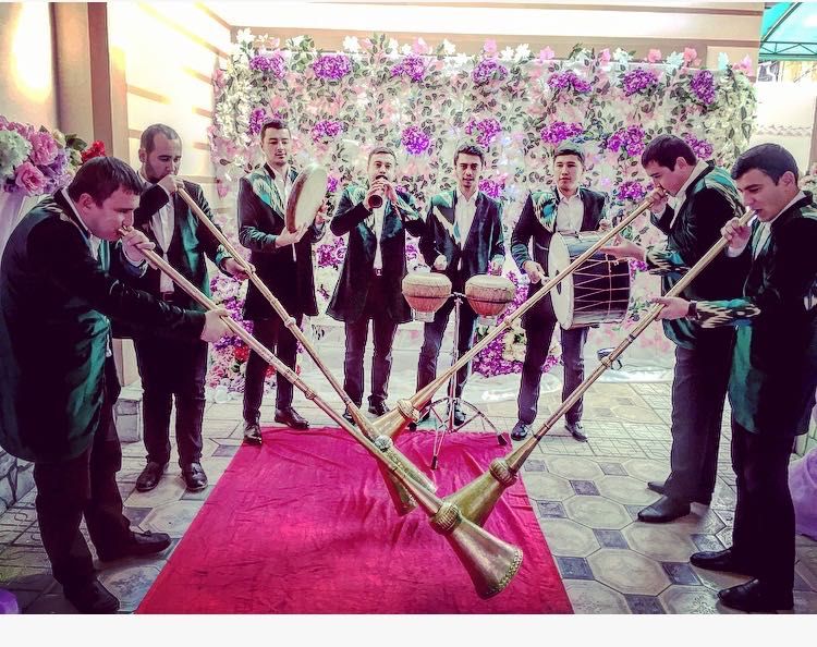 Профессиональное группа музыкантов. Тантана Карнай~сурнай