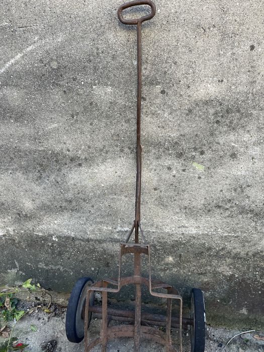 Carucior pentru butelii