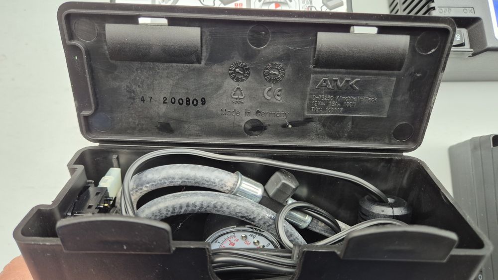 Оригинален НОВ компресор за гуми Мерцедес  180w Mercedes