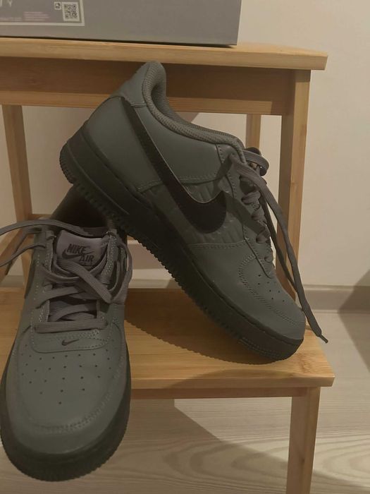 Nike Air Force 1 (GS) marimea 40 - gri antracit - originali - made in Indonesia
