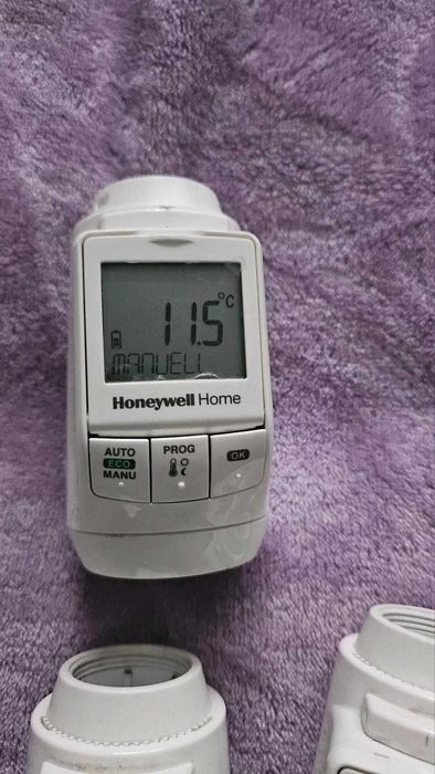 Cap termostatic electronic HONEYWELL TheraPRO HR90, programabil