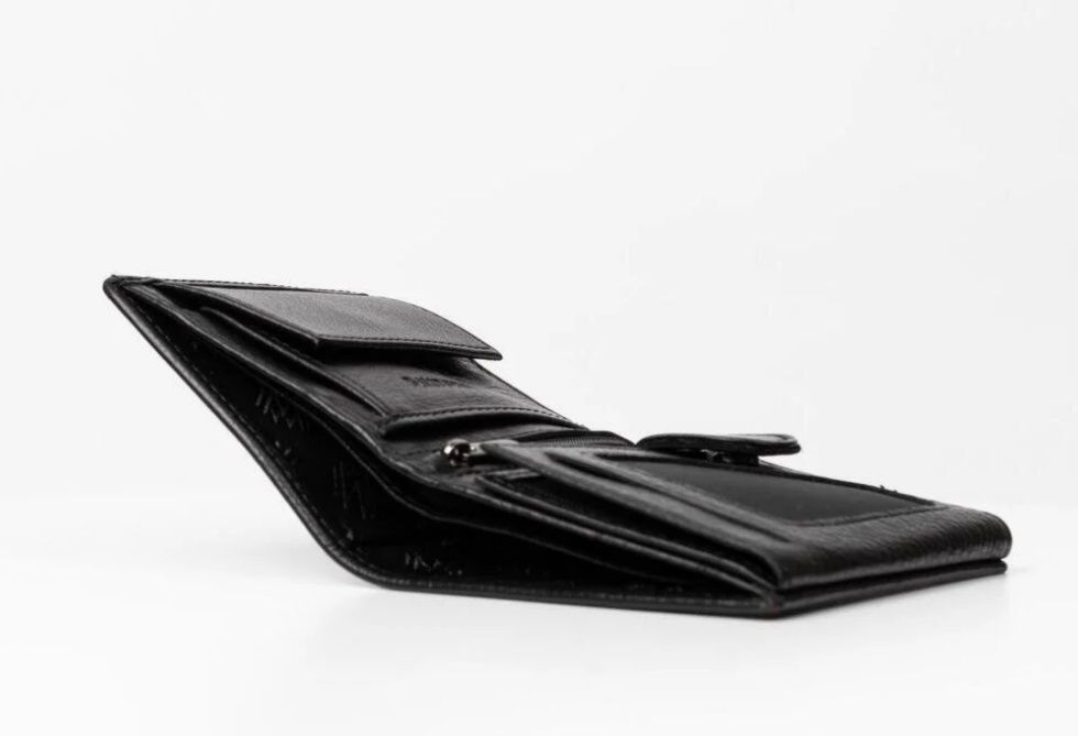 Мъжки портфейл с Rfid защита от естествена кожа