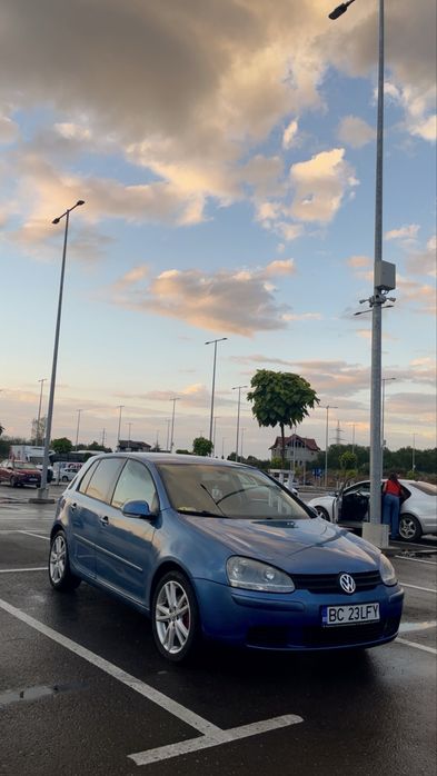 Vand Golf V 1.6 benzina
