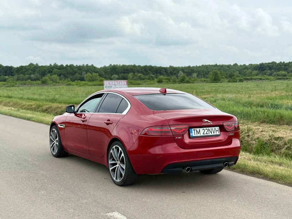 Jaguar XE