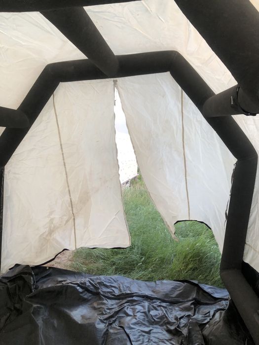 Надувная палатка