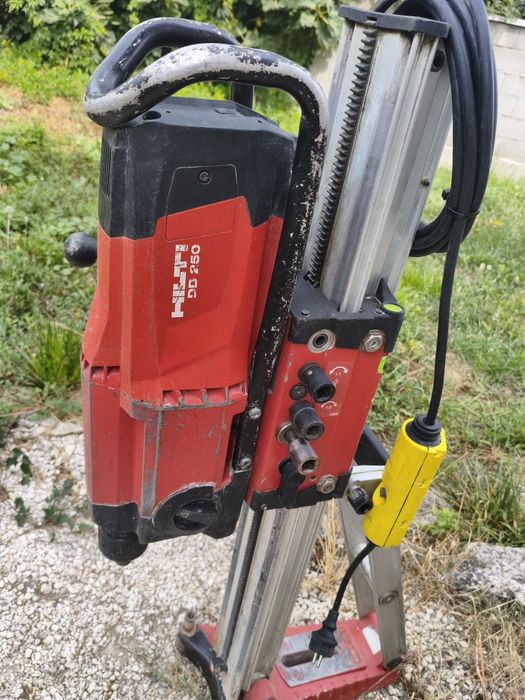 Hilti DD 250 + Hitli DD - HD 30 - Диамантено пробивна машина + статив