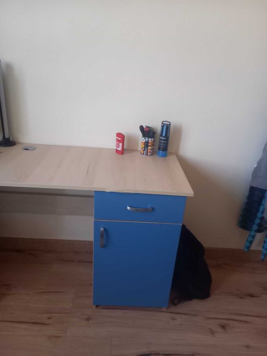 Продавам цялостно обзавеждане на детска стая