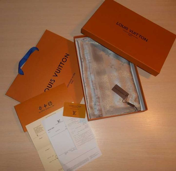 Eșarfă pentru femei Louis Vuitton 319