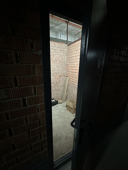 Сдам кладовку на левом берег