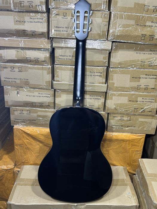 Yamaha c40 black