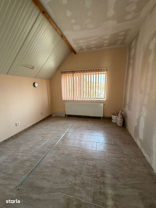 Casă cu 2 corpuri 475,5 mp Codlea