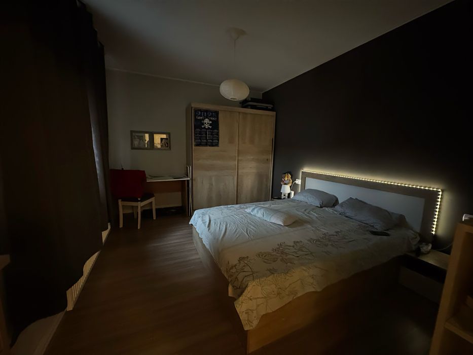 Дава се под наем Тристаен апартамент в Плевен, Идеален център - 65 кв.м за 127000 € - Снимка #1