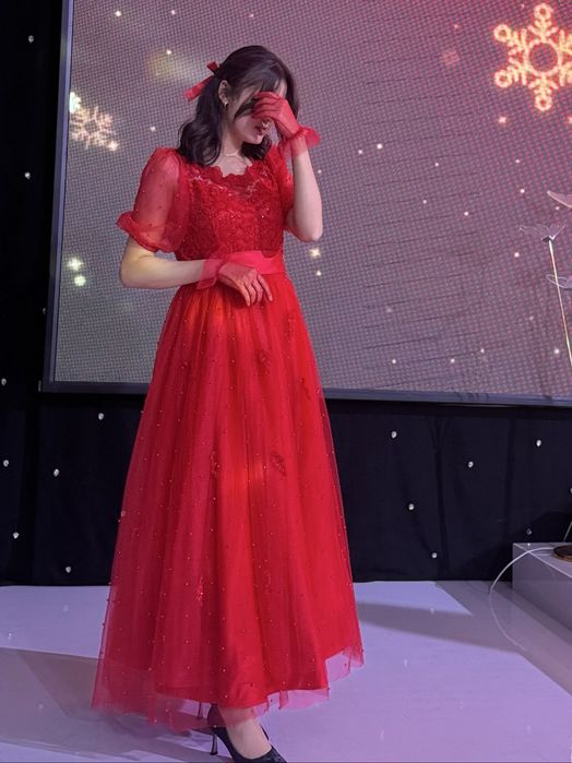 Вечернее платье ручной работы