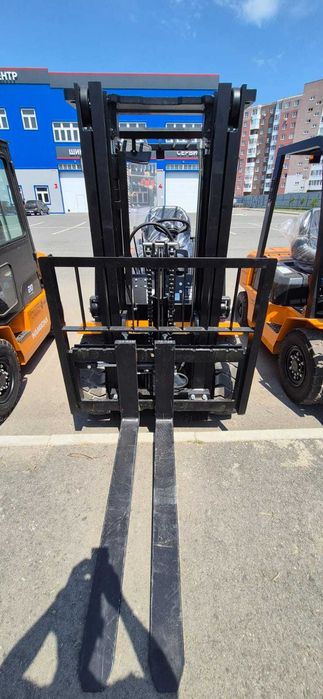 Дизельный вилочный погрузчик CPCD30-AG2