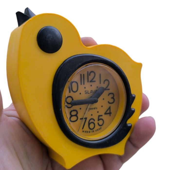 Ретро механичен будилник Slava пиле (обслужен)