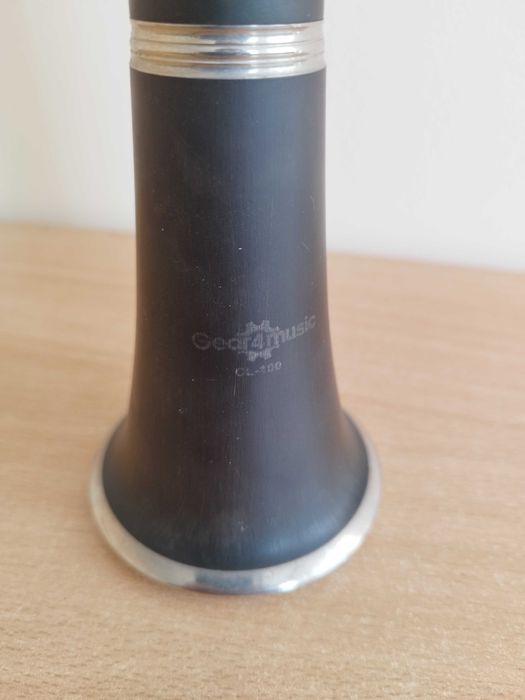 Продавам кларинет.