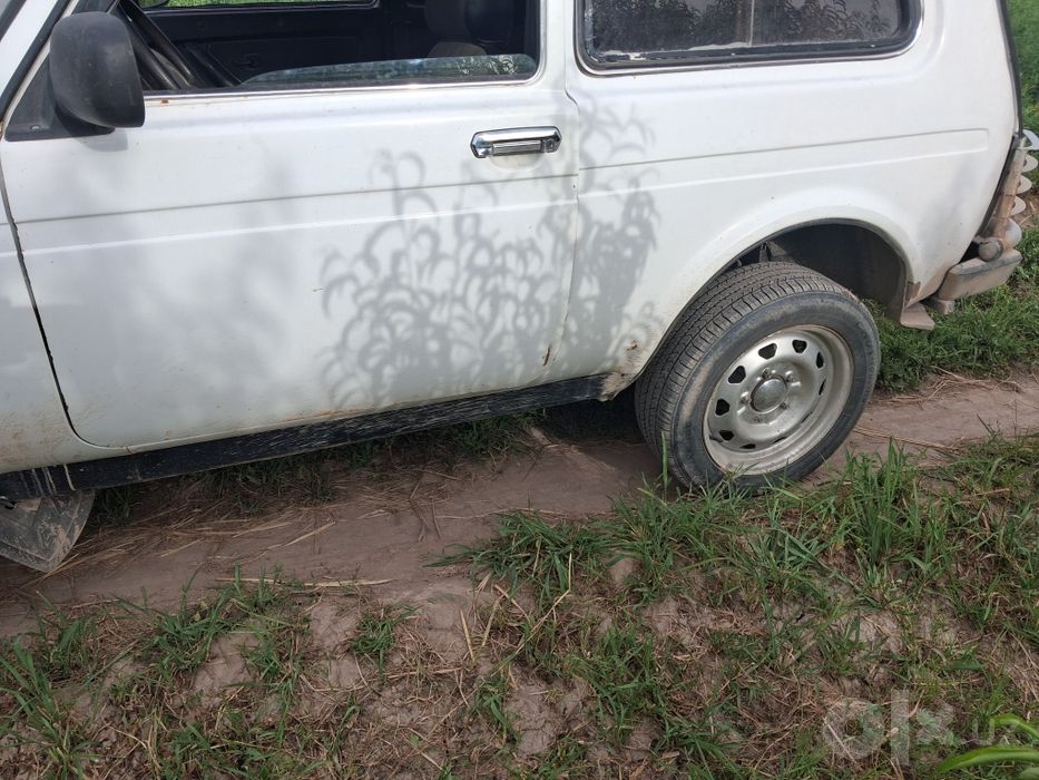 212140 Niva 2014 yil 157 ming yurgan  4x4 sotiladi sastayanya normally