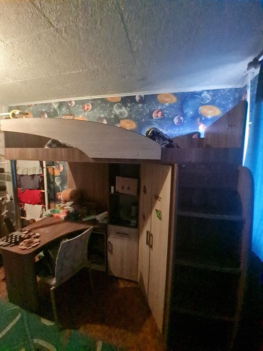 Двухъярусная кровать, уголок