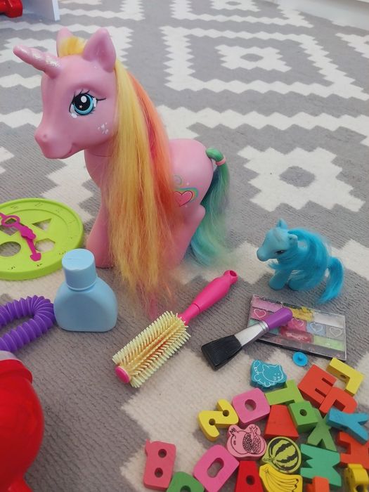 Продам Игрушки для девочек.