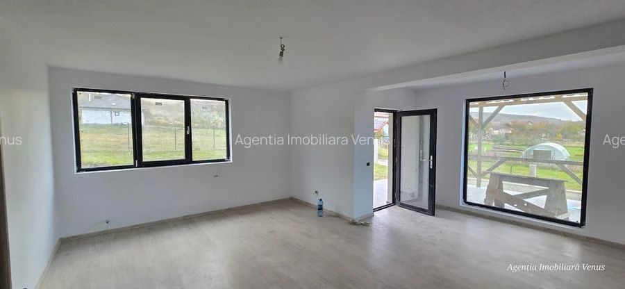 Vând casă Botoșani,Catamarasti