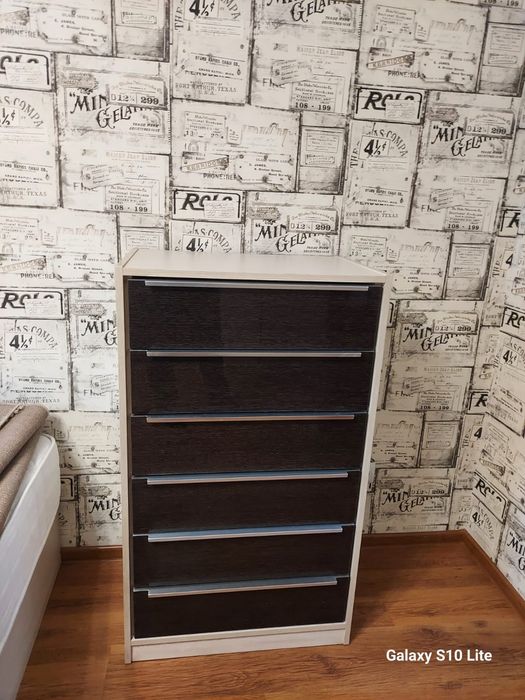 Продам кровать  и комод