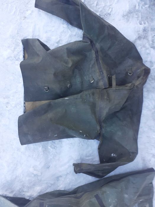 Продам резиновый костюм рыбака