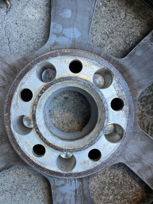 16 цолови алуминиеви джанти за Ауди