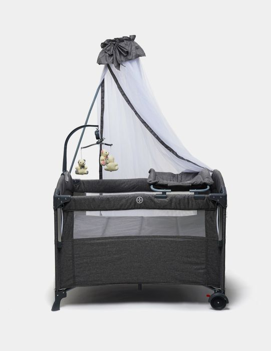 Детская кроватка, манеж, пеленальный столик, москитная сетка, люлька